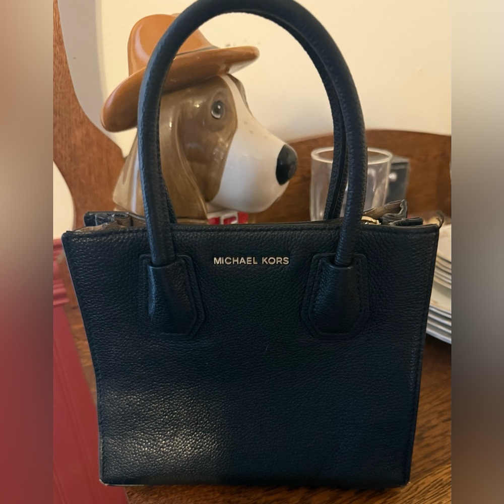 Michael Kors Mercer Medium Leather Crossbody/handbag-Call Outs/- Used